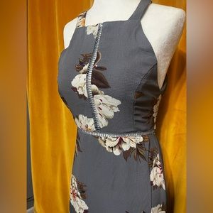 Zesica size small grey floral maxi dress backless